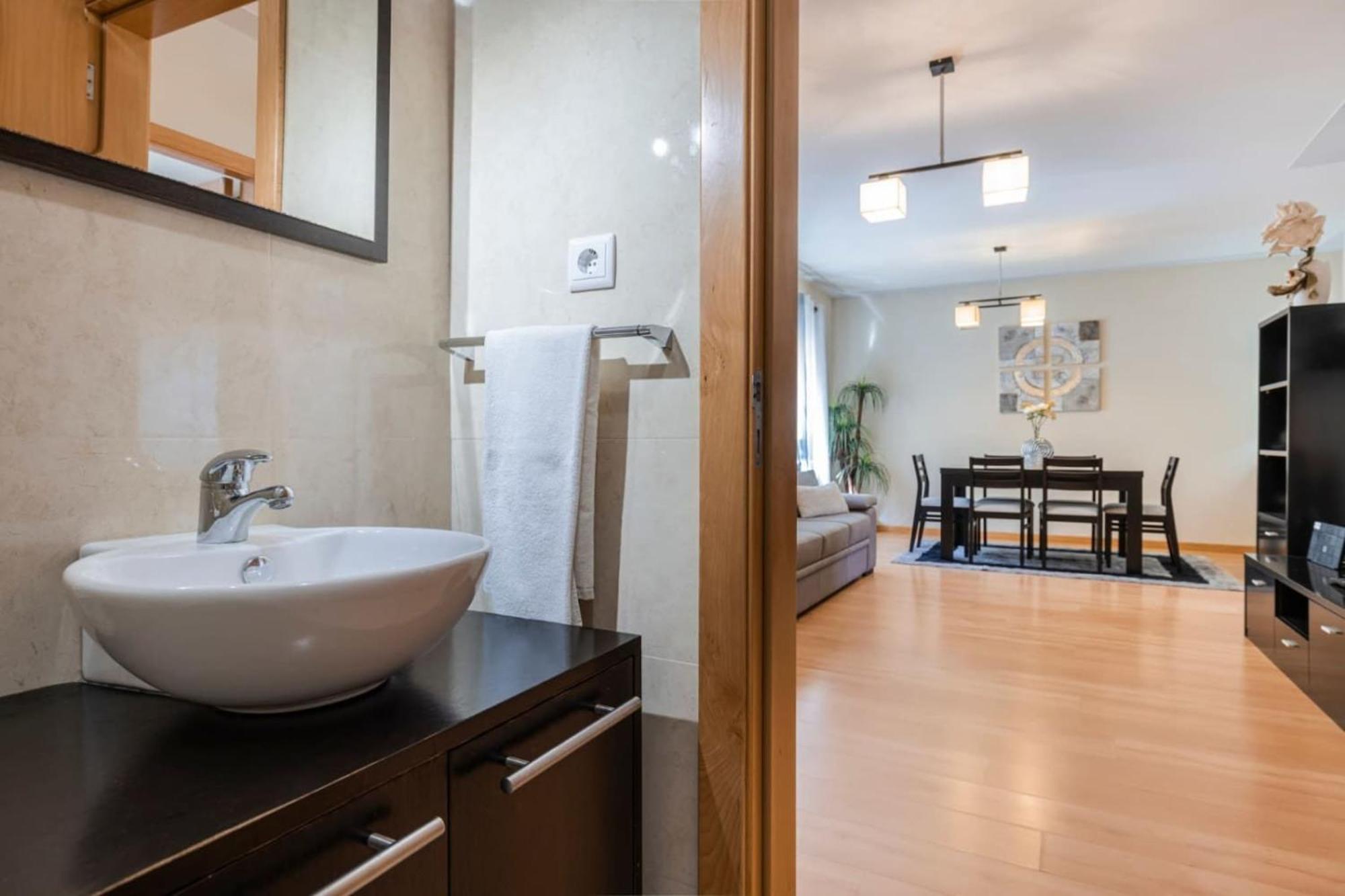 Apartment T2 *